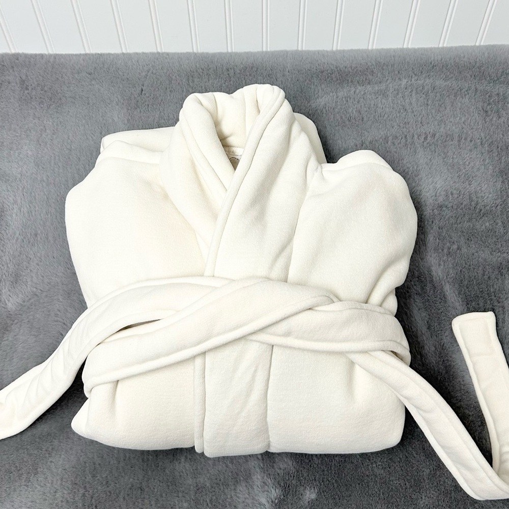 Pottery Barn Cozy Retreat Robe small ivory